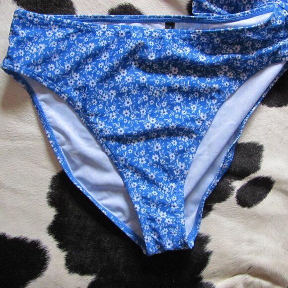 TAHARI LADIES 2 PIECE SWIM SUIT NWT - Picture 3 of 9